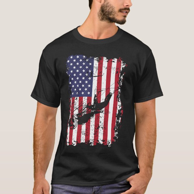 Scuba Diving USA Flag Diver  Freediving T-Shirt (Front)