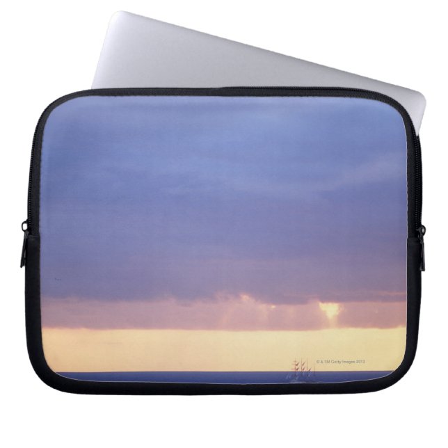 Sea 4 laptop sleeve (Front)