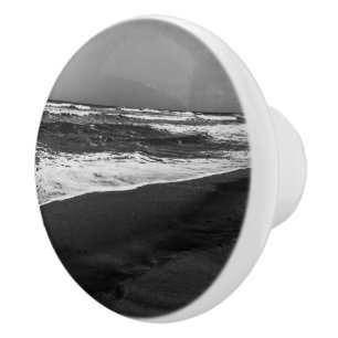 sea it is ceramic knob