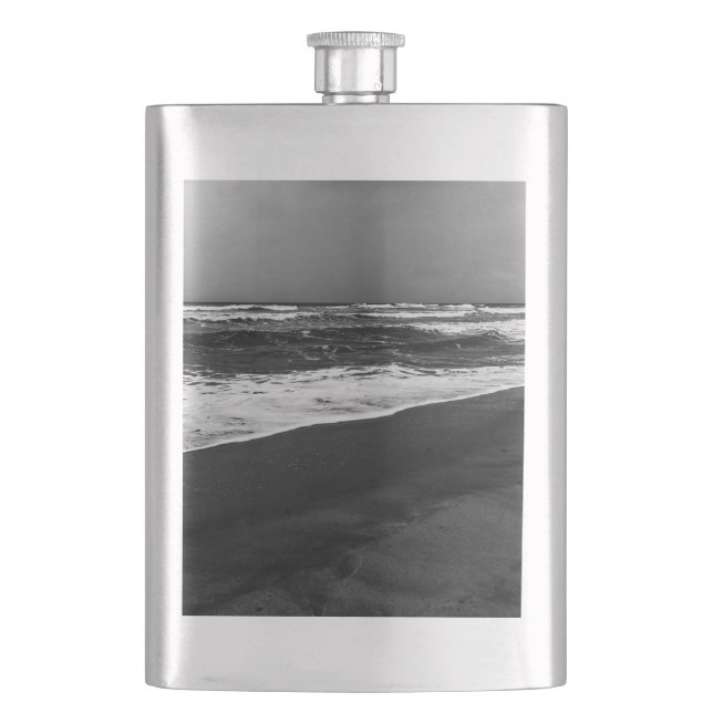 sea it is hip flask (Front)