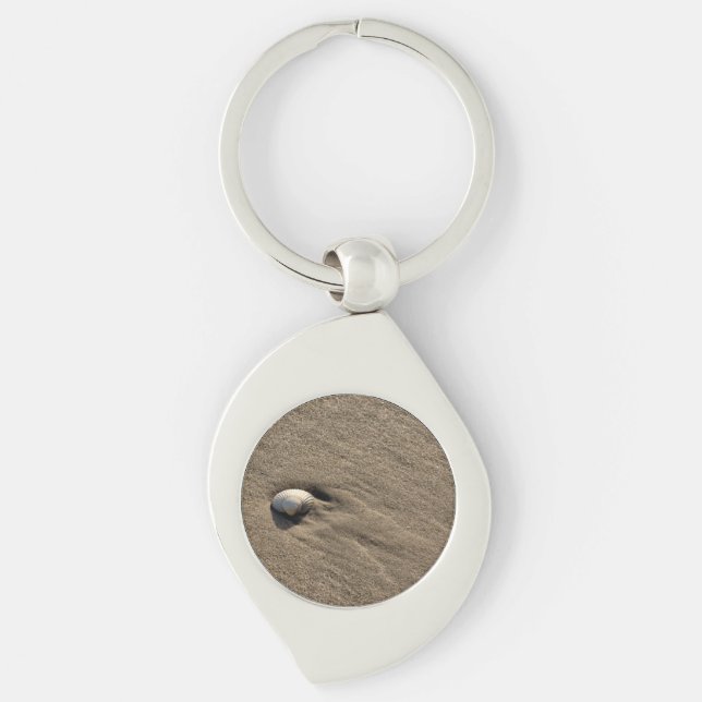 Sea shell at the beach key ring (Front)