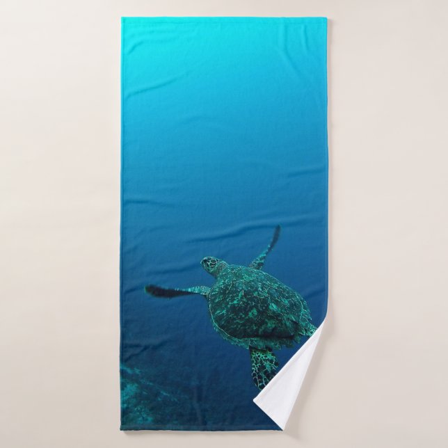 SEA TURTLE IN WATER BATH TOWEL (Bath Towel)
