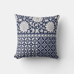 Seamless chinese ornament cushion