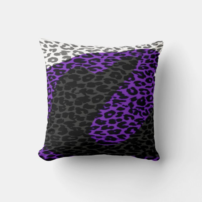 Seamless colourful animal skin texture of leopard cushion (Front)