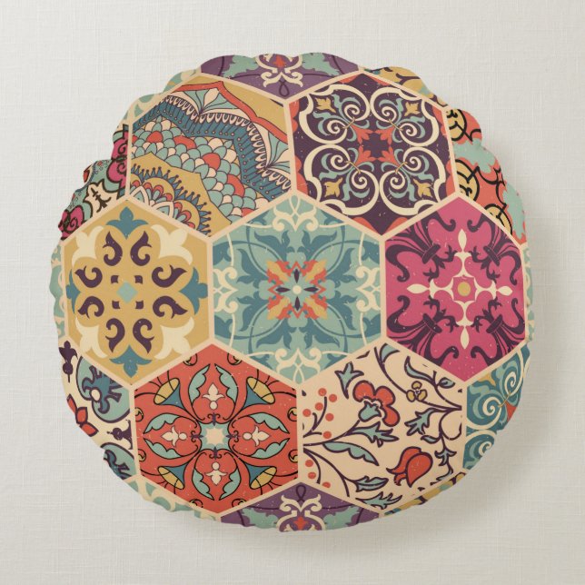 Seamless colourful patchwork tile with Islam, Arab Round Cushion (Front)