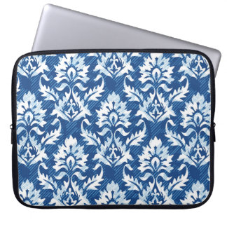 Seamless damask pattern laptop sleeve