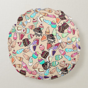 Seamless doodle cake pattern pattern. Hand drawn b Round Cushion