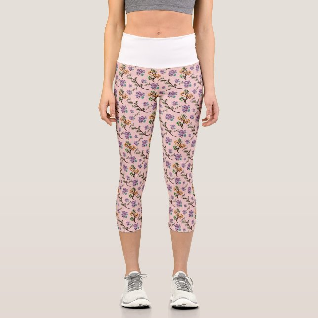 Seamless Forest Leaves Pattern Dark Botanical  Capri Leggings (Front)
