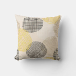 Seamless geometric pattern with pink circles cushion