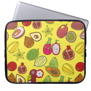 Seamless hand drawn pattern with tropical exotic f laptop sleeve