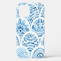 Seamless moroccan pattern. Wavy vintage tile. Blue