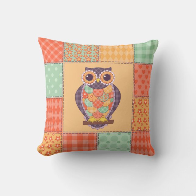 Seamless patchwork owl pattern. Vintage background Cushion (Front)