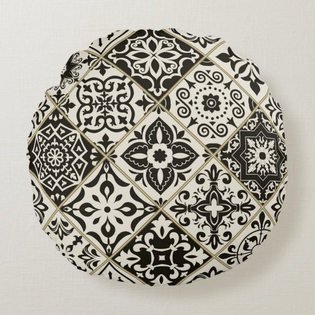 Seamless patchwork tile with Islam, Arabic, Indian Round Cushion (Front)