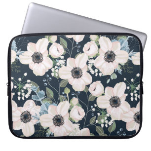 Seamless pattern floral watercolor style design: g laptop sleeve