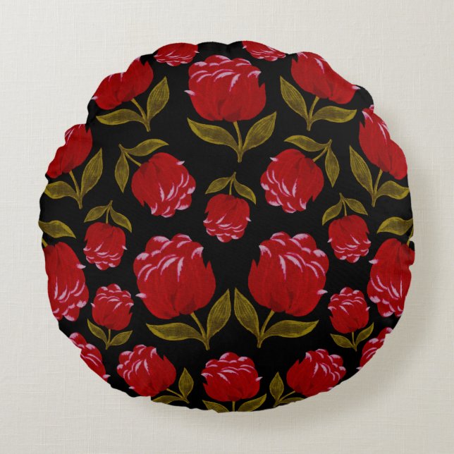 Seamless pattern of red roses on black background round cushion (Front)