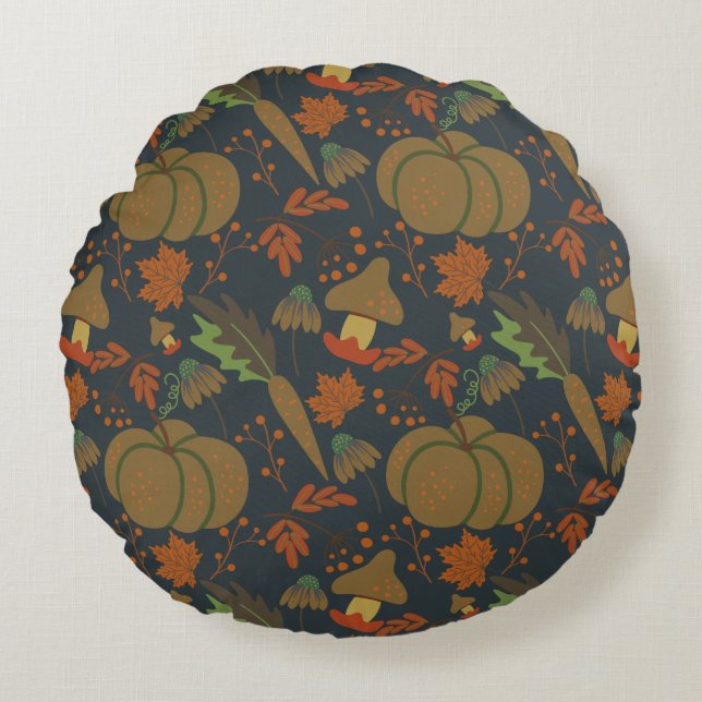 Seamless pattern Pumpkin & carrot dark background Round Cushion (Front)