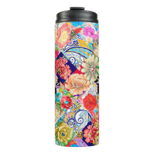 Seamless pattern vintage floral design with roses. thermal tumbler