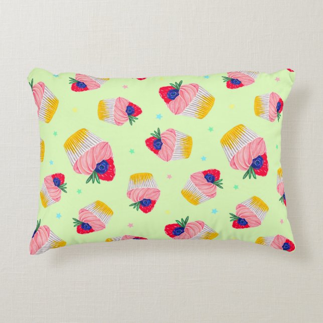 Seamless pattern with a cupcake with strawberries  decorative cushion (Front)