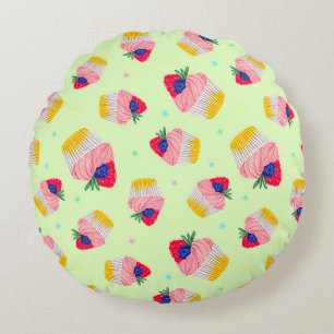 Seamless pattern with a cupcake with strawberries round cushion