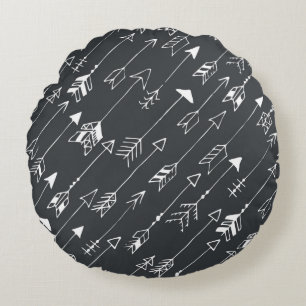 Seamless pattern with arrows on a black background round cushion