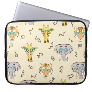 Seamless pattern with cute african animals: giraff laptop sleeve