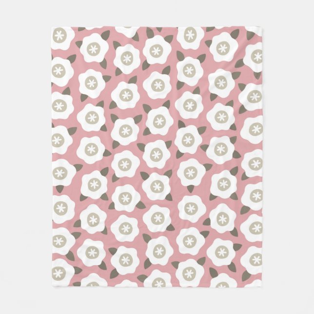 Seamless pattern with cute flowers on pink backgro fleece blanket (Front)