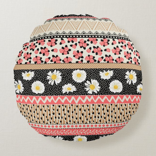 Seamless pattern with decorative flowers, patchwor round cushion (Front)