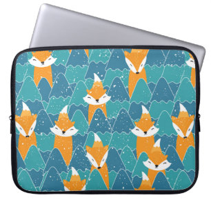 Seamless pattern with different cute foxes. laptop sleeve