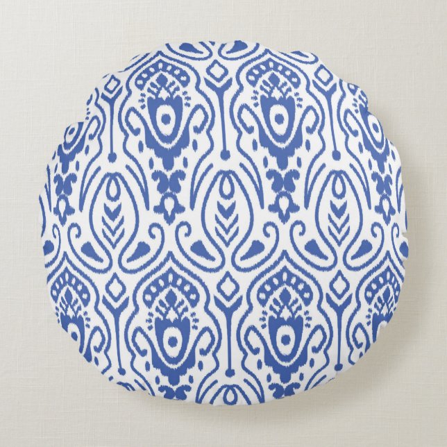 Seamless pattern with embroidery. Ikat Fabric. Eth Round Cushion (Front)