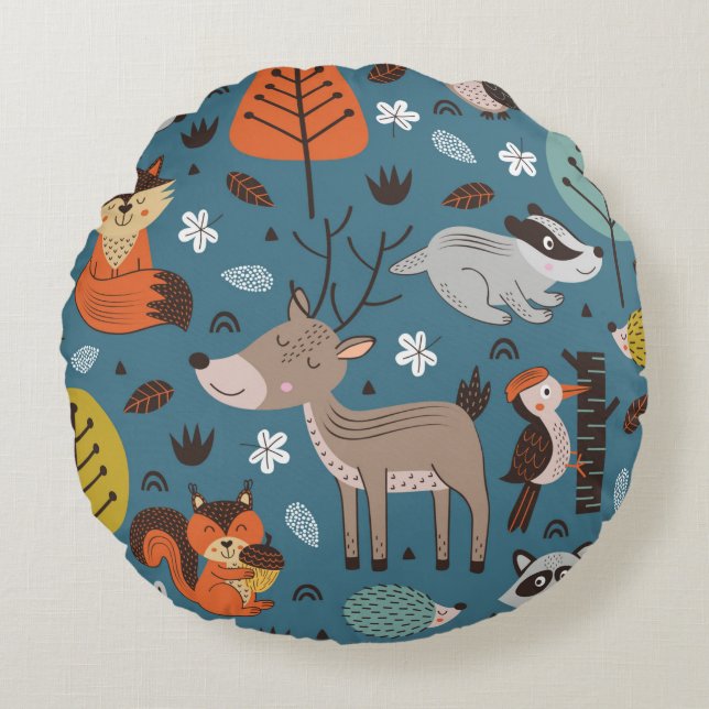 Seamless pattern with forest animals on blue backg round cushion (Front)