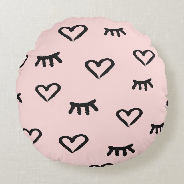 Seamless pattern with hearts and closed eyes round cushion (Front)