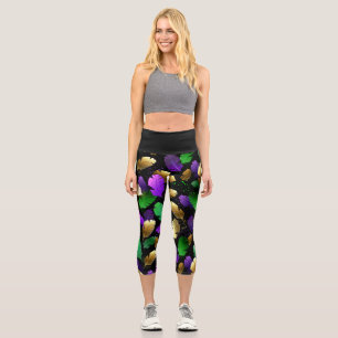 Seamless Pattern with Mardi Gras feathers Capri Leggings