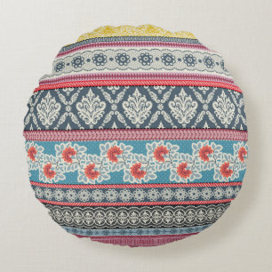 Seamless pattern with patchwork tiles. round cushion