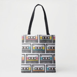Seamless pattern with retro cassette tapes in dood tote bag