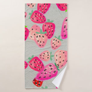 Seamless pattern with ripe strawberry. Hand drawn Bath Towel