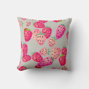 Seamless pattern with ripe strawberry. Hand drawn Cushion