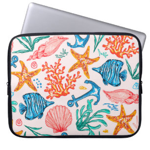 Seamless pattern with sea creatures laptop sleeve