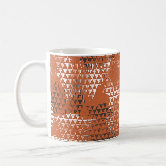 Seamless pattern with triangles coffee mug (Left)