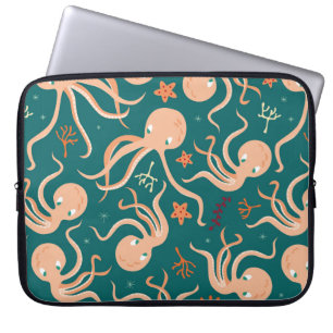 Seamless pattern with underwater ocean animals, cu laptop sleeve