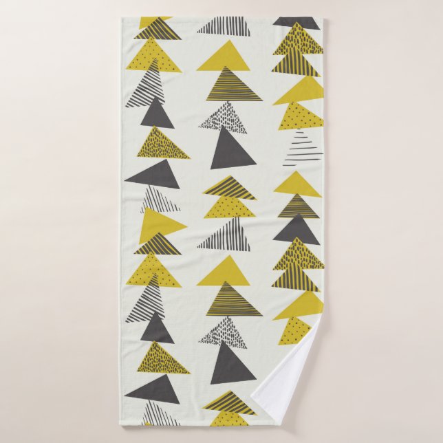 Seamless pattern with various triangles in retro s bath towel (Bath Towel)
