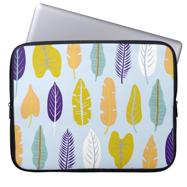 Seamless pattern with wild tropical rainforest pla laptop sleeve (Front)