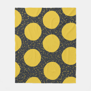 Seamless pattern with yellow polka dots fleece blanket