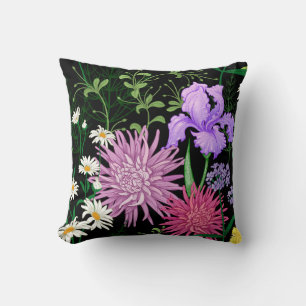 Seamless summer pattern. Wild flowers chamomile, h Cushion