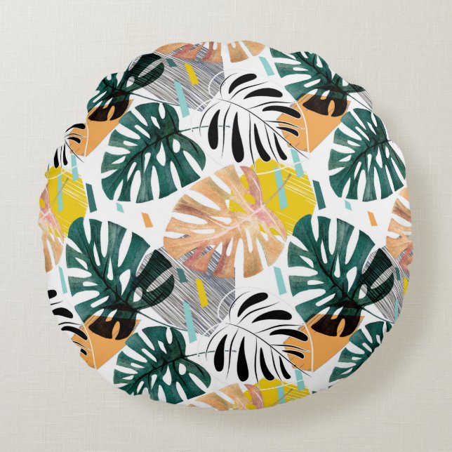 Seamless tropical pattern. Green leaves of a palm  Round Cushion (Front)