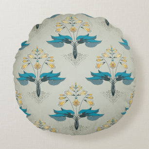 Seamless vintage background. Floral pattern in mod Round Cushion