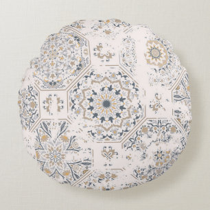 Seamless vintage pattern with an effect of attriti round cushion