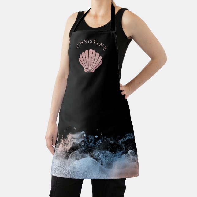 seashell logo on black apron (Insitu)