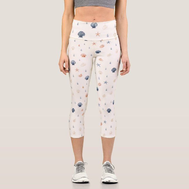 Seashell Starfish Seamless Pattern Capri Leggings (Front)