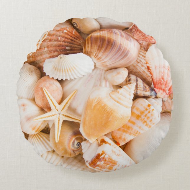 Seashells background: marine theme. round cushion (Front)