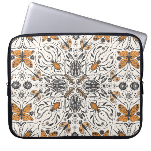 Seashells in Viva Magenta- Color of the Year 2023 Laptop Sleeve